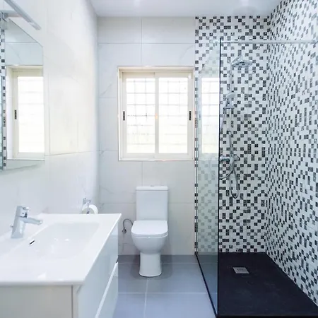 Beautiful With Breathtaking Views In Swieqi By 360 Estates アパート