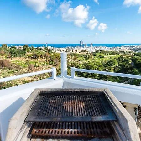 Beautiful With Breathtaking Views In Swieqi By 360 Estates アパート